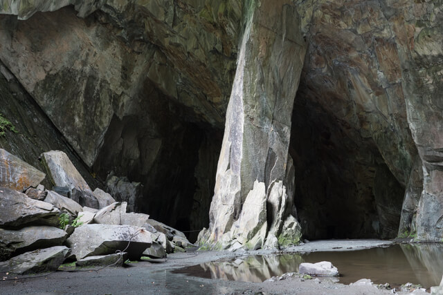 Cathedral cavern in Langdale