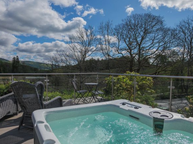 Image of hot tub in the lake district